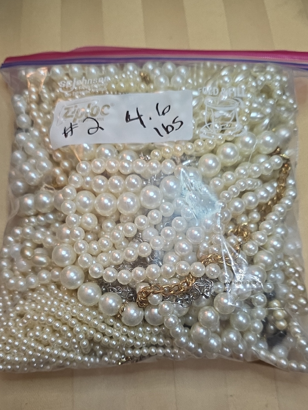 RESELLERS! 4.6 POUNDS OF PEARL NECKLACES. KEEP OR RESELL ALL WEARABLE
